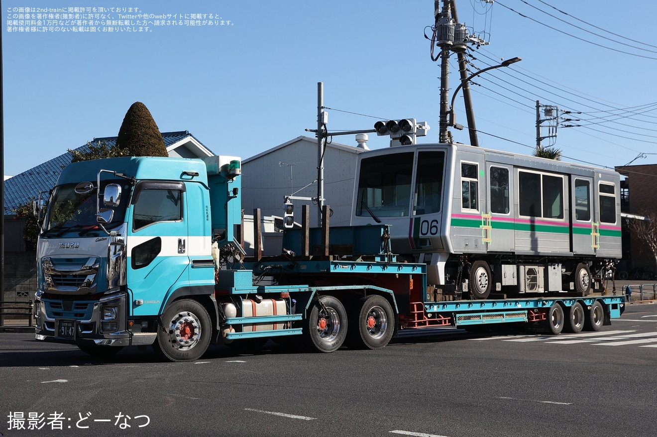 【都営】日暮里・舎人ライナー300形306編成廃車に伴う陸送の拡大写真