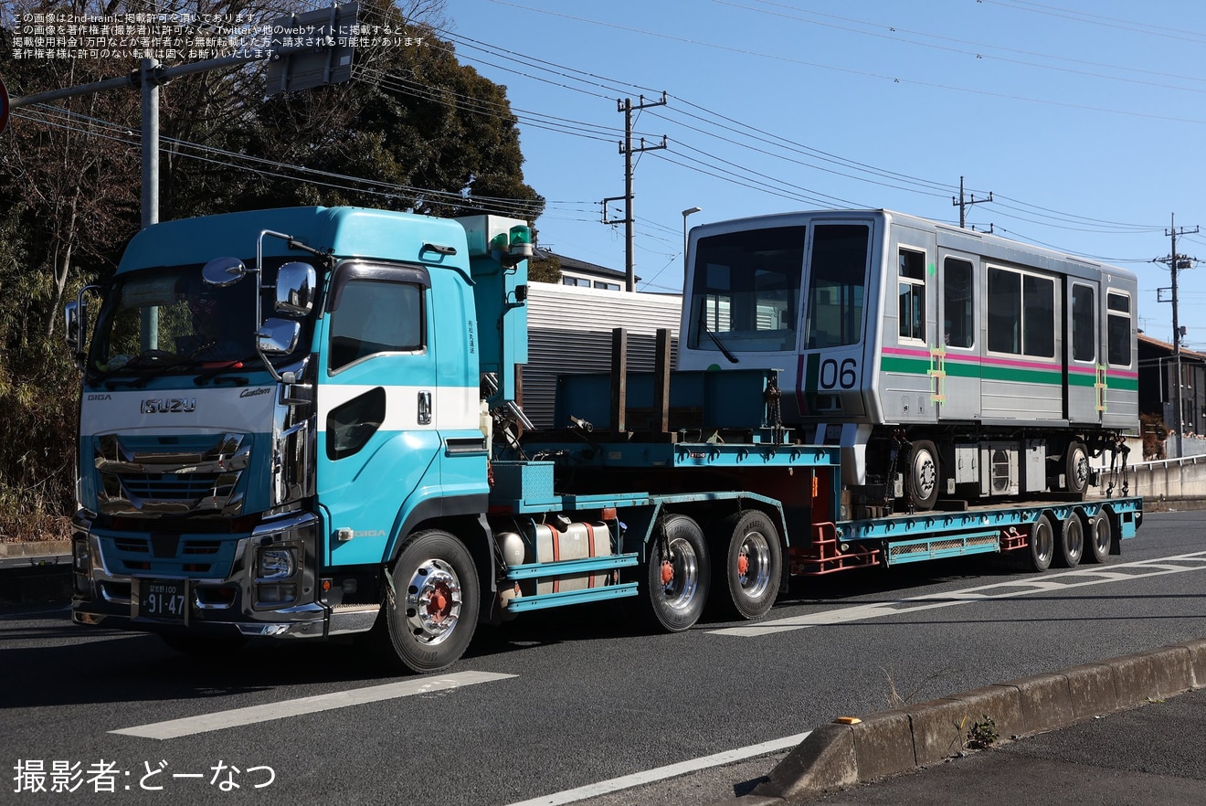 【都営】日暮里・舎人ライナー300形306編成廃車に伴う陸送の拡大写真