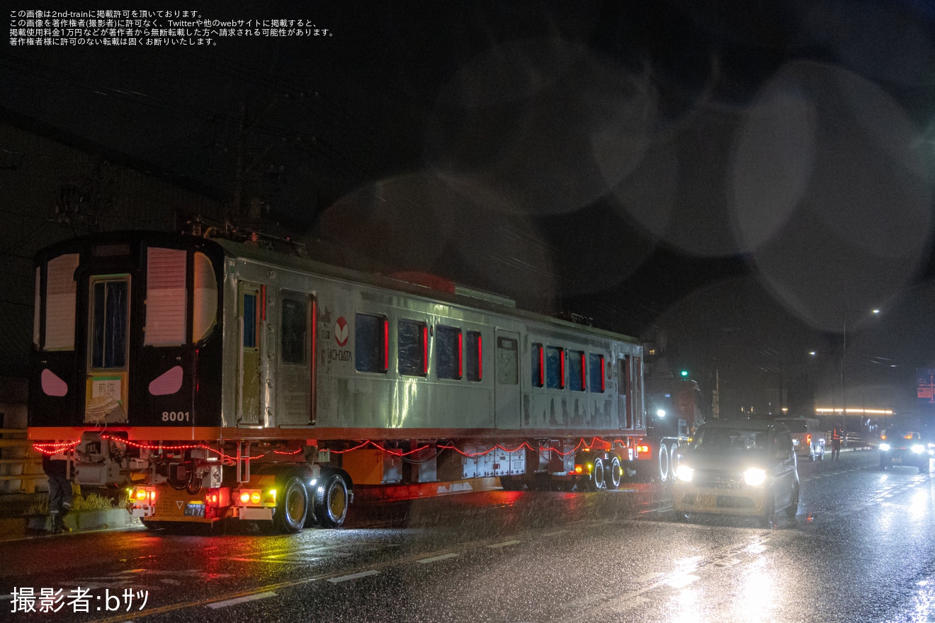 【一畑】新型車両8000系が陸送の拡大写真