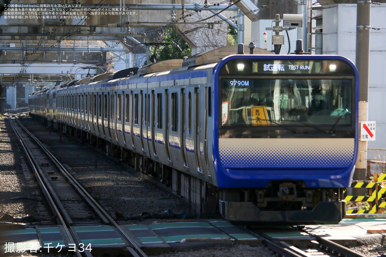 【JR東】E235系F-07編成+J-34編成省エネ試運転の拡大写真