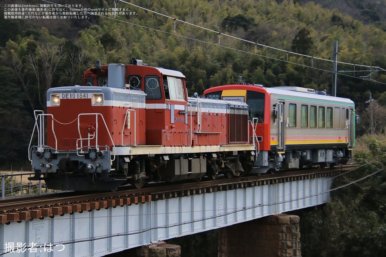 【JR西】キハ120-348後藤総合車両所出場配給の拡大写真