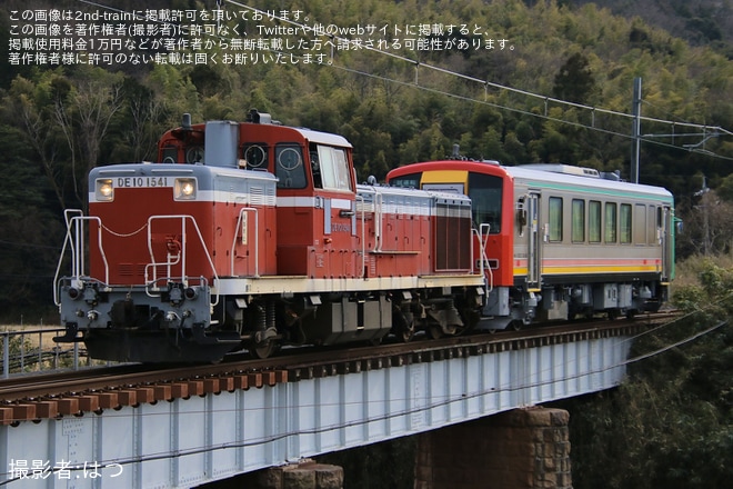 【JR西】キハ120-348後藤総合車両所出場配給を不明で撮影した写真