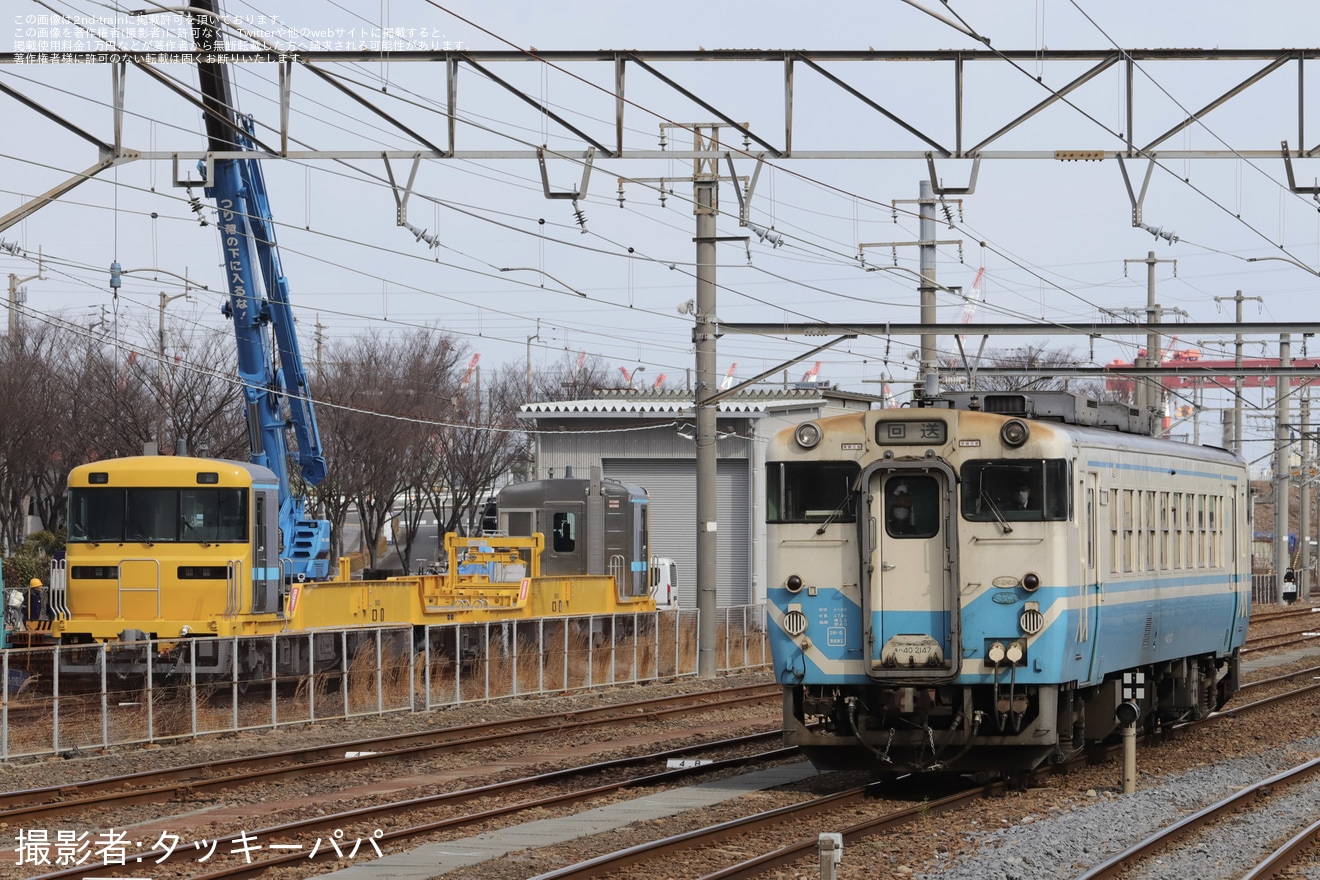 【JR四】初めて9000系にレール積み下ろし訓練の拡大写真