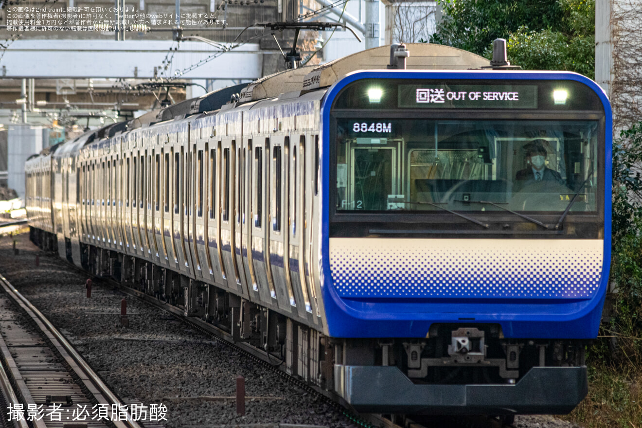 【JR東】E235系F12編成東京総合車両センター入場回送の拡大写真