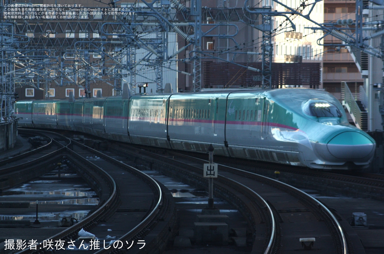 【JR東】E5系U51編成新幹線総合車両センター出場試運転の拡大写真