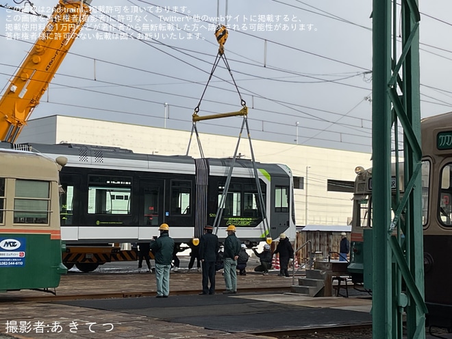 【広電】5200形(Green mover APEX)5210号が江波車庫へ陸送及び搬入を不明で撮影した写真