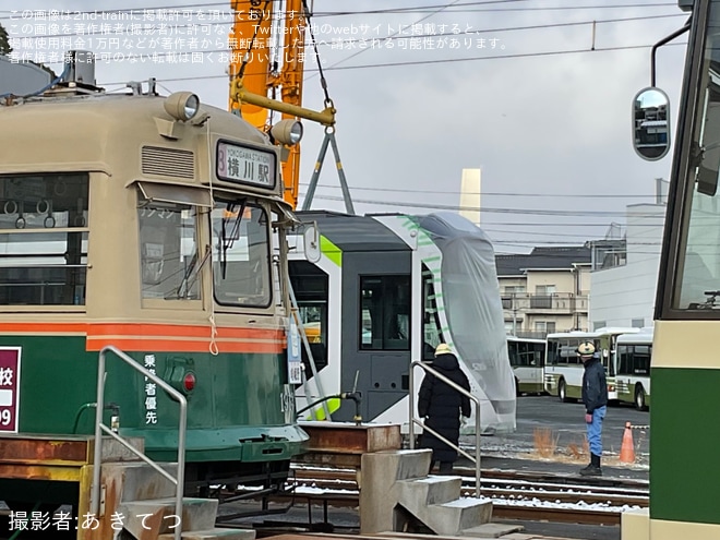 【広電】5200形(Green mover APEX)5210号が江波車庫へ陸送及び搬入を不明で撮影した写真