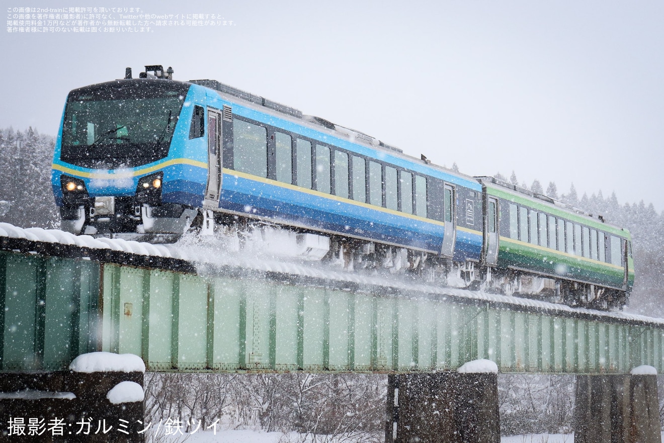 【JR東】陸羽東線(小牛田～鳴子温泉間)で「SATONO」が初営業運転 「仙台⇔鳴子温泉日帰りの旅」ツアーが催行の拡大写真