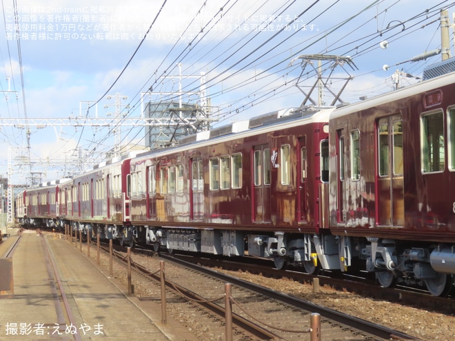 【阪急】8000系8035F+7000系7023F 正雀工場出場回送を不明で撮影した写真