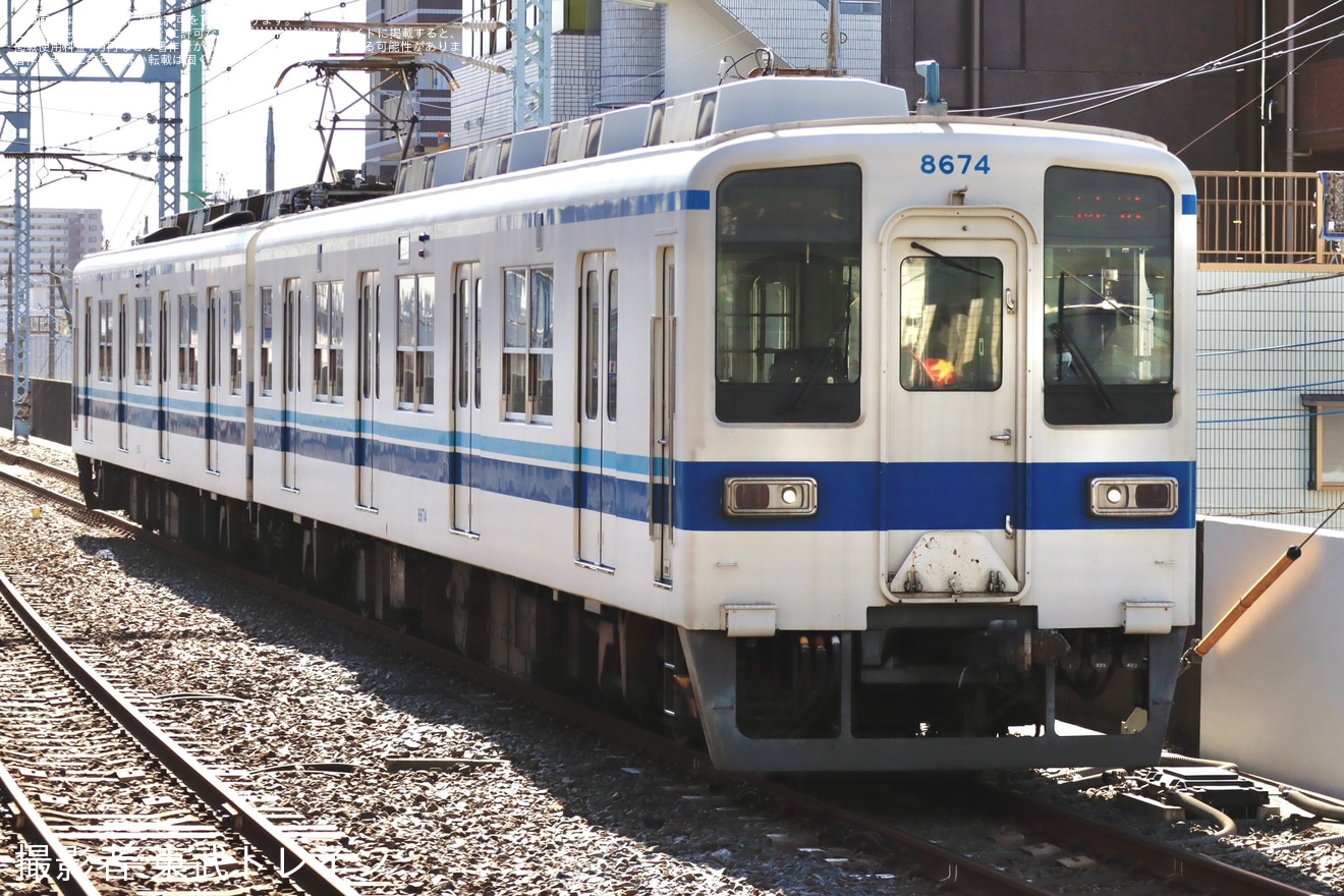 【東武】8000系8574Fが運用を離脱したものと思われる状況にの拡大写真