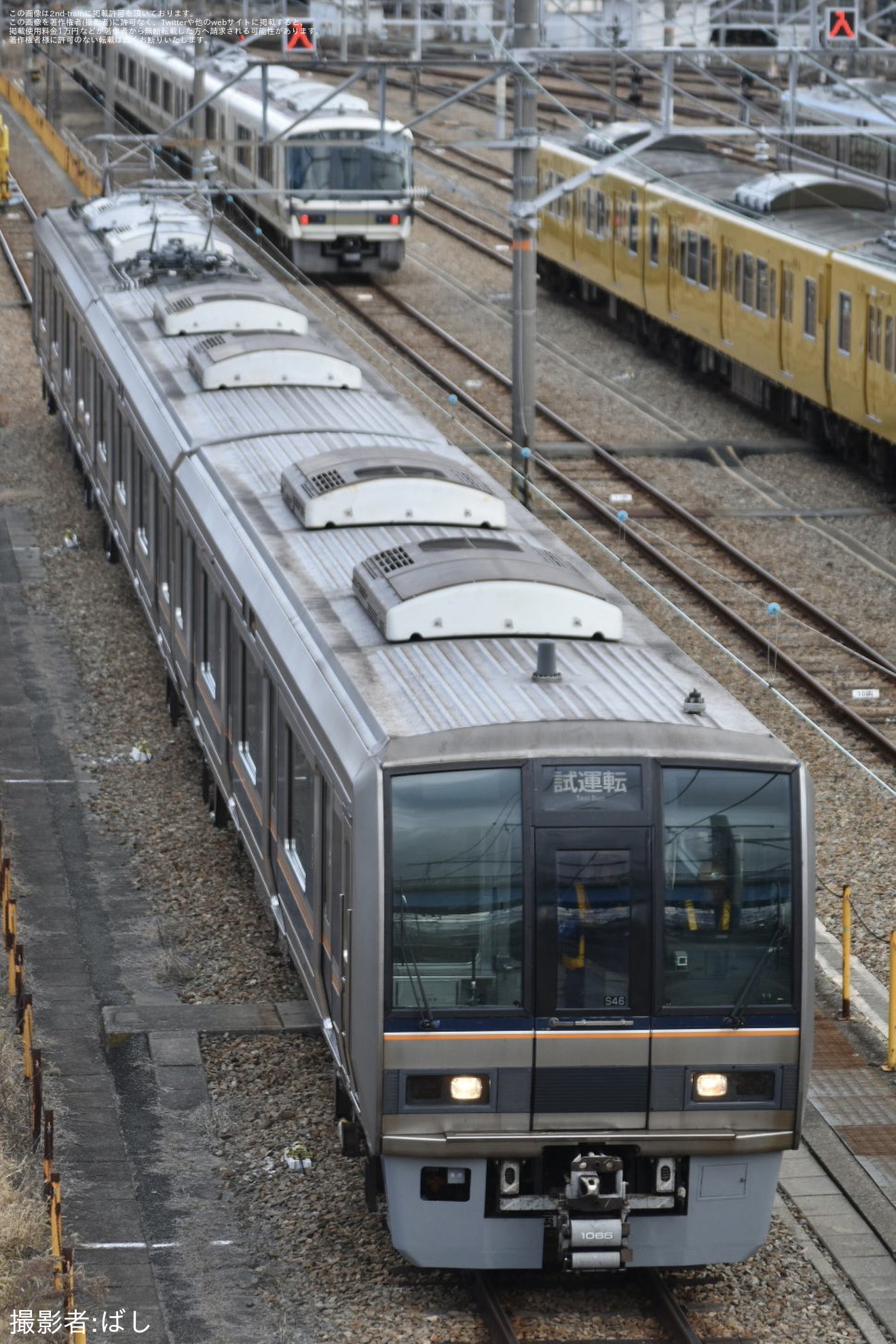 【JR西】207系S46編成網干総合車両所出場に向けた構内試運転の拡大写真