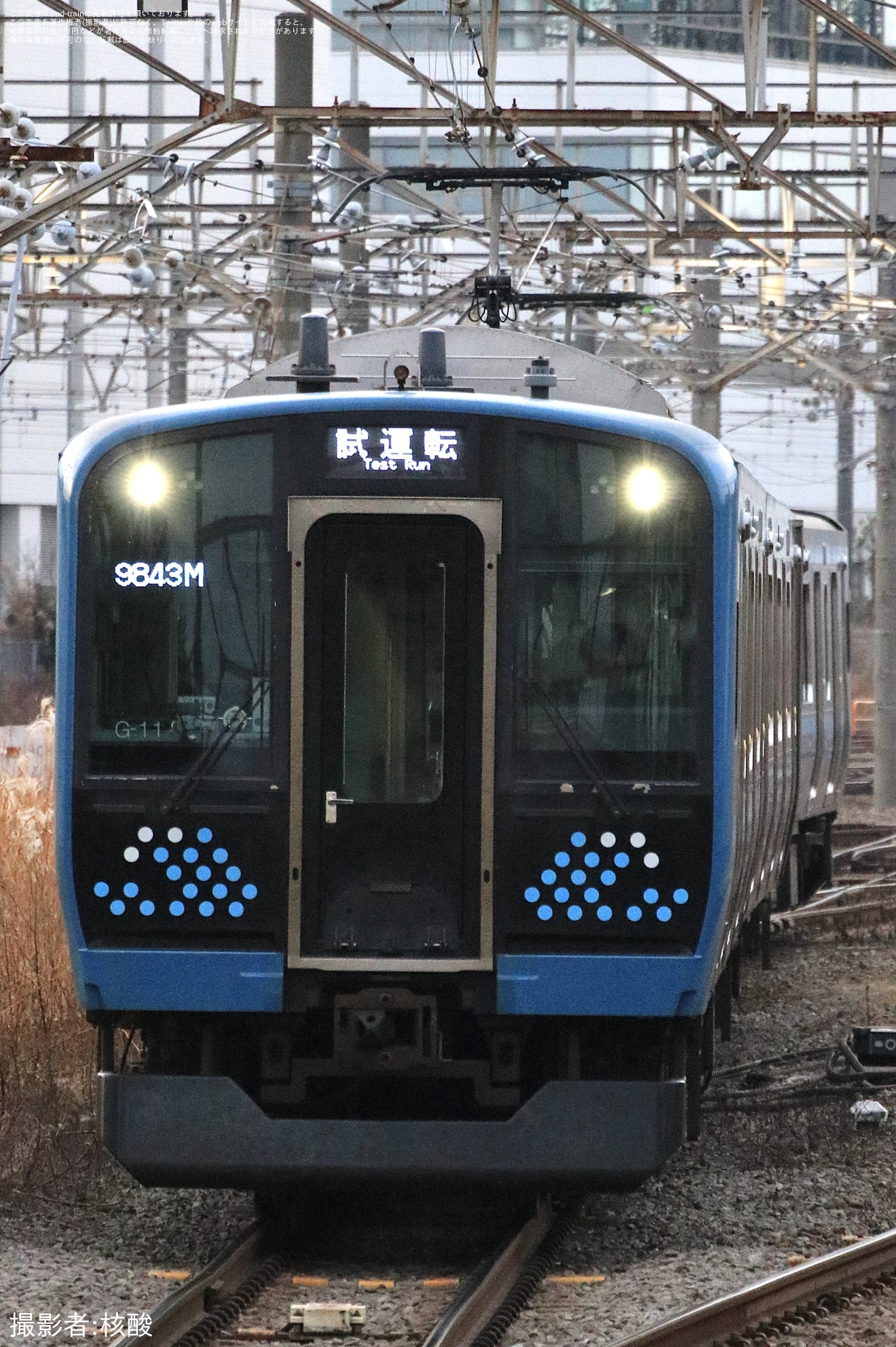 【JR東】E131系G-11編成が東海道貨物線で試運転の拡大写真