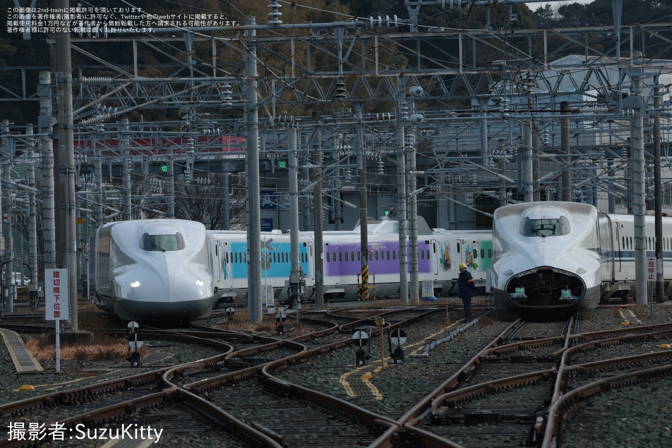 【JR海】「Wonderful Dreams Shinkansen」ラッピングが構内試運転の拡大写真