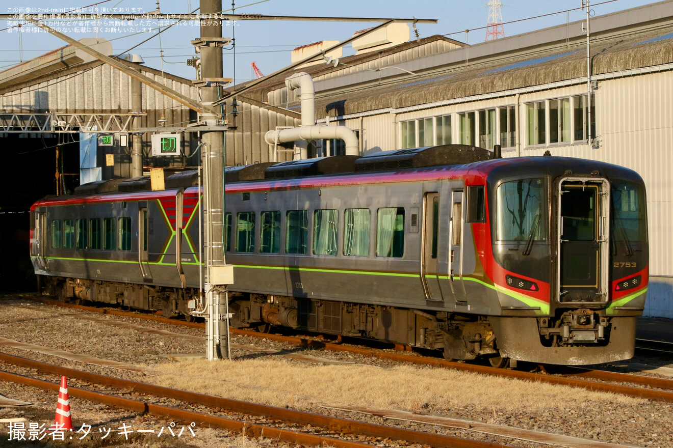 【JR四】2700系2753号車が検査のため多度津工場入場の拡大写真