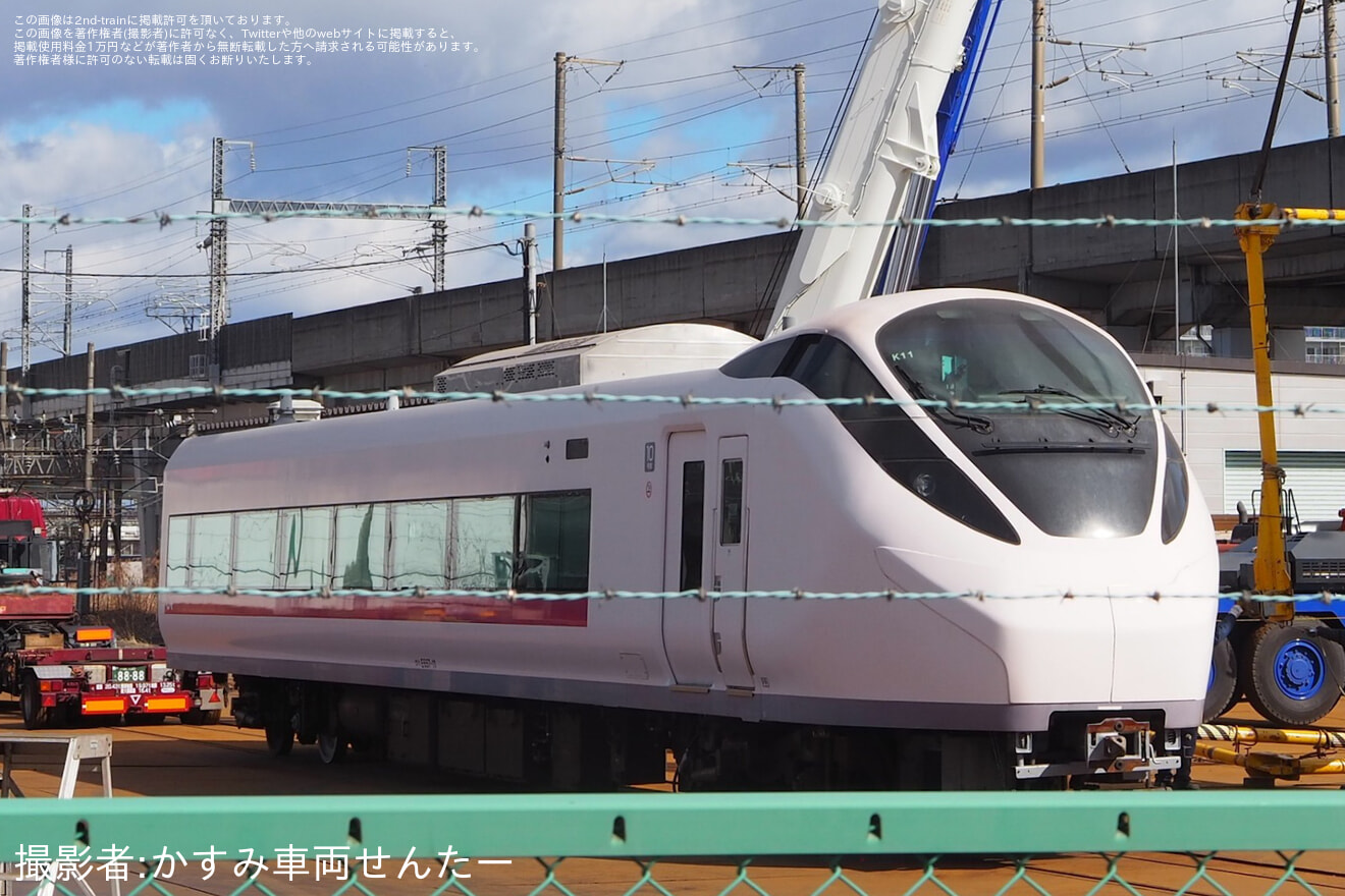 【JR東】クハE657-11が陸送で郡山総合車両センターへ到着の拡大写真