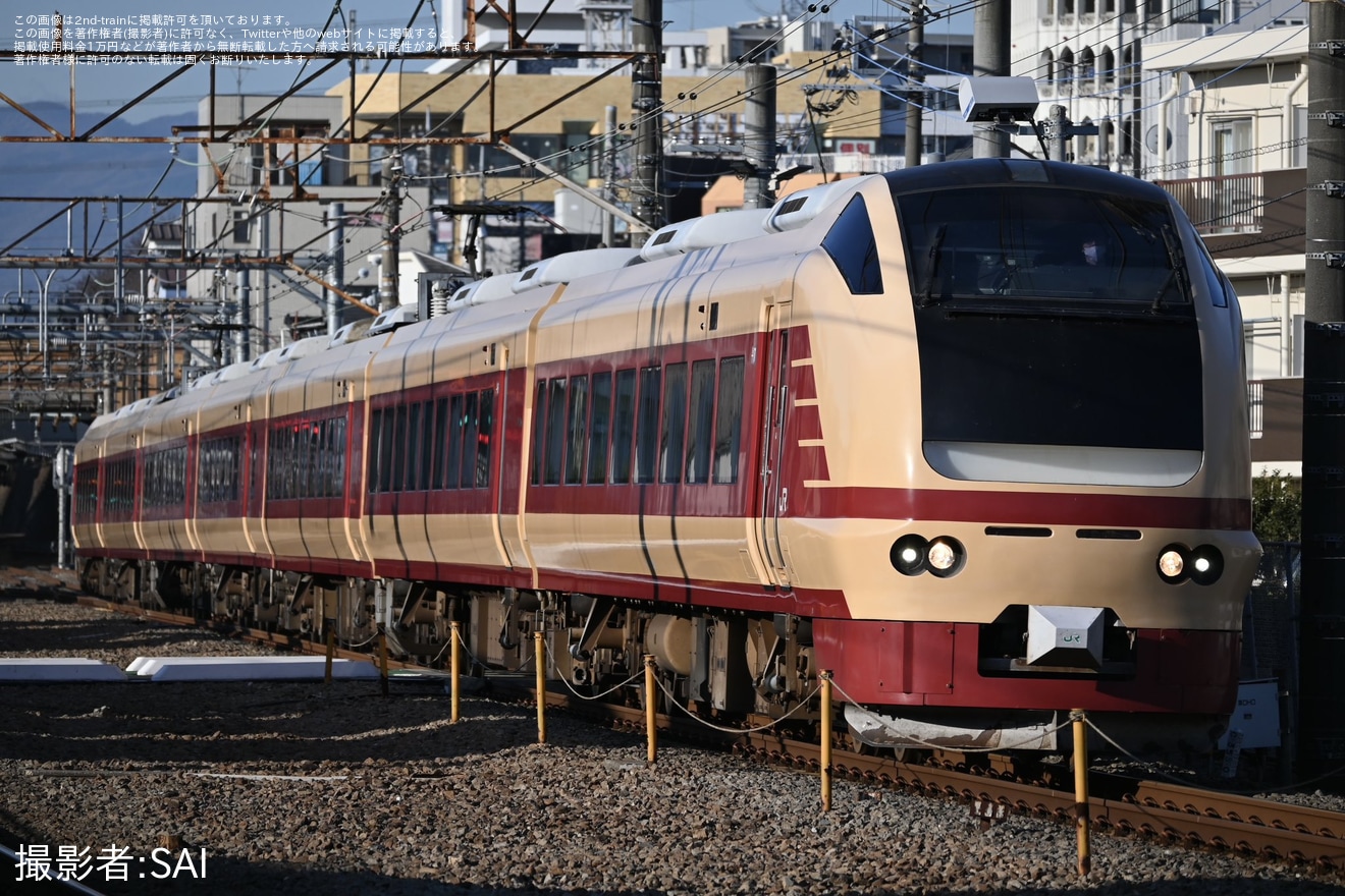 【JR東】臨時特急「水戸偕楽園高尾号」を運行の拡大写真