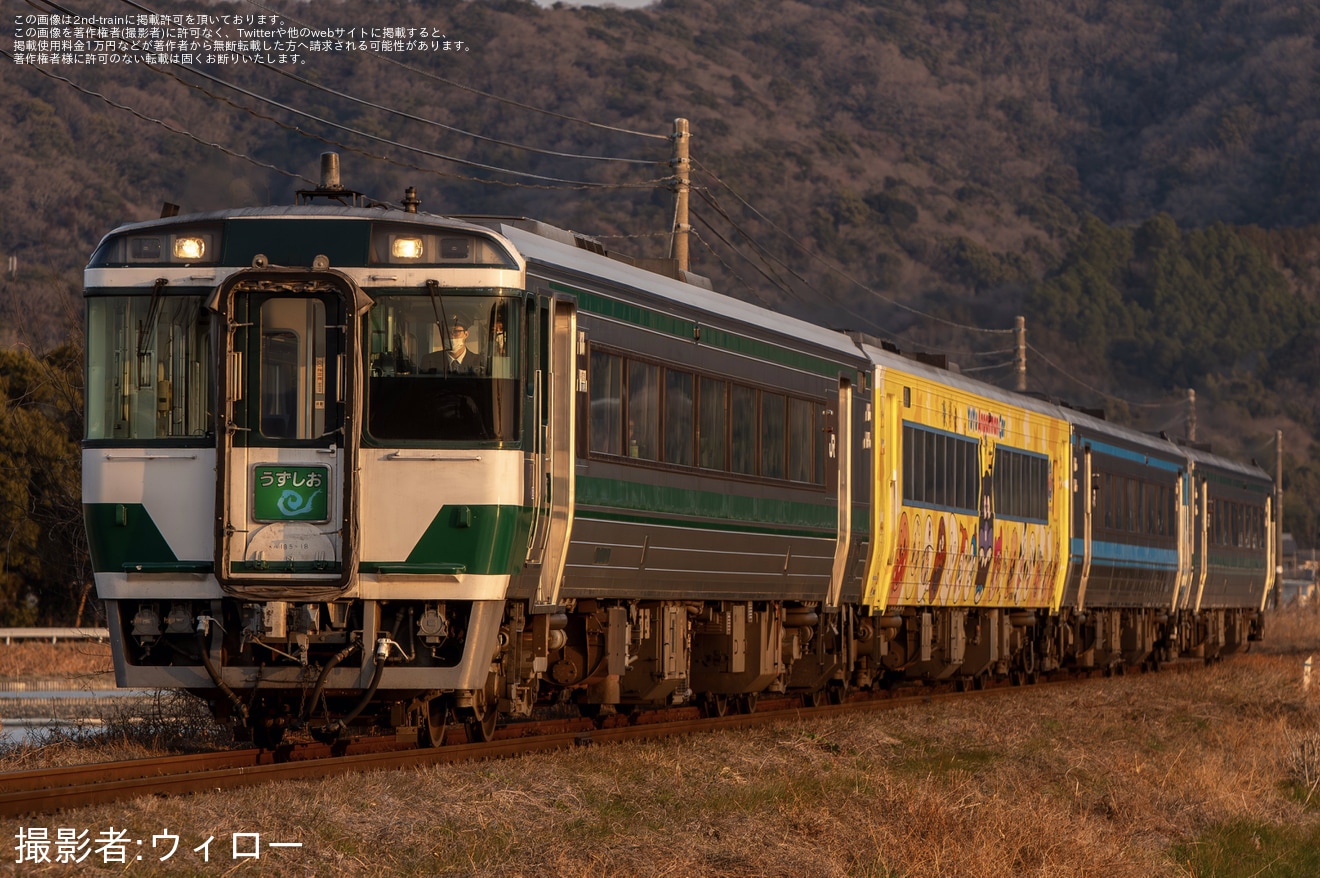 【JR四】四国酒まつり開催に伴いうずしお1号と剣山5号などが増結運転の拡大写真