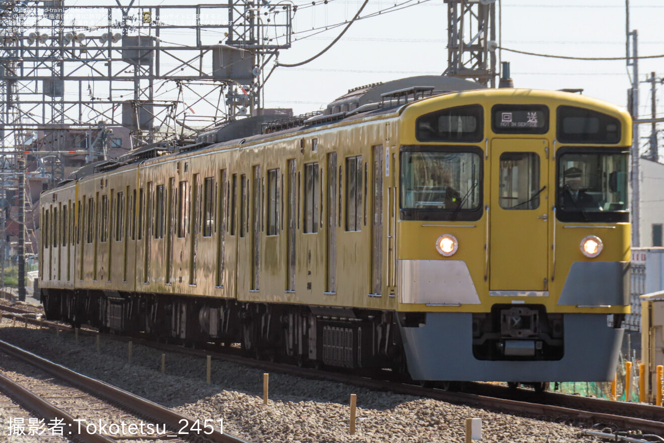 【西武】2000系2507Fが小手指車両基地へ回送(202502)の拡大写真