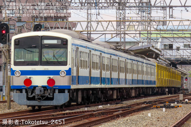 【西武】新101系1241F(伊豆箱根鉄道色)が武蔵境から甲種輸送を西所沢～小手指間で撮影した写真