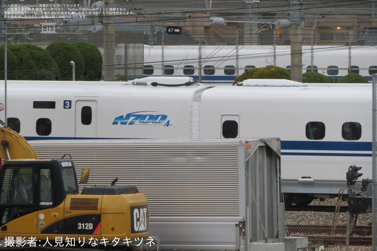 【JR西】N700系短編成化改造工事でK編成から6000番台の「P編成」に改造中の拡大写真