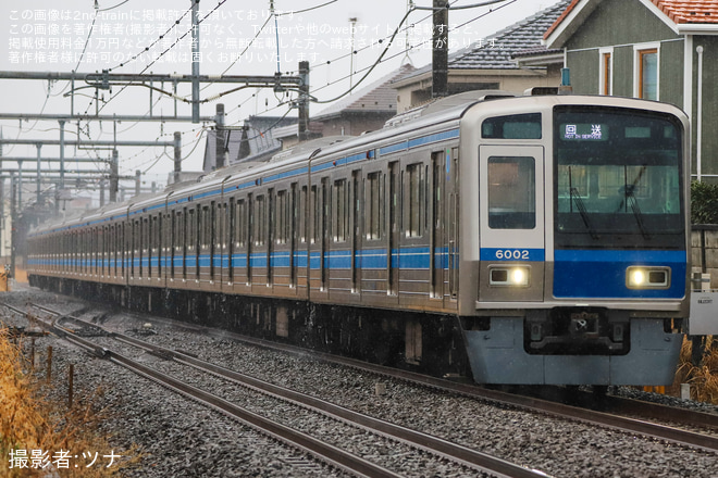 【西武】6000系6102F武蔵丘車両検修場入場を不明で撮影した写真