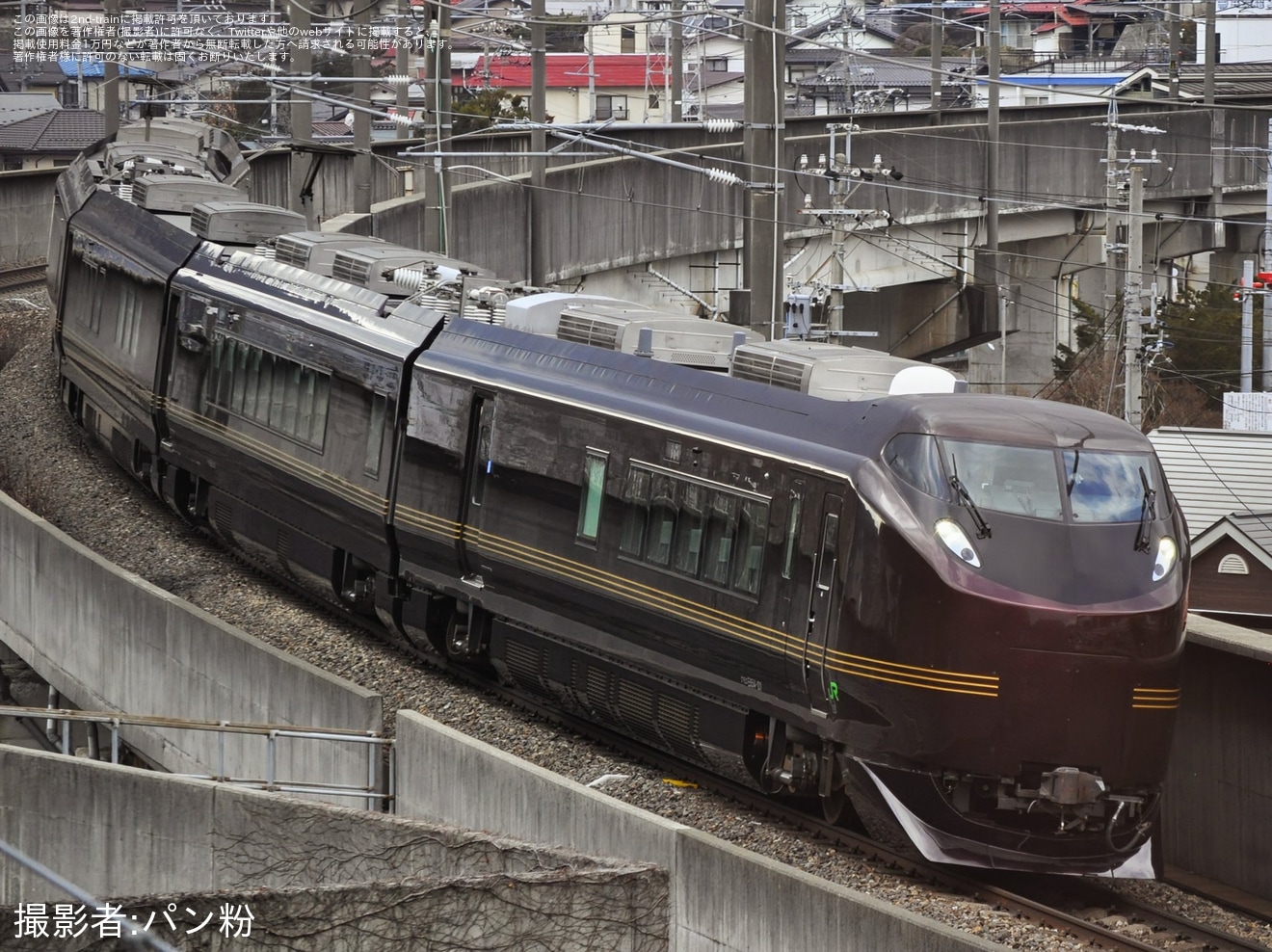 【JR東】「『新宿駅・渋谷駅開業140周年記念号』で行く、甲州街道・宿場街 上諏訪」ツアーが催行の拡大写真