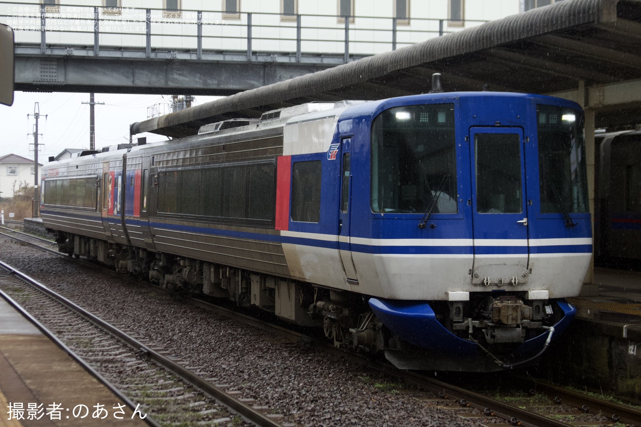 【智頭】HOT7000系HOT7023・HOT7031(コナンラッピング)後藤総合車両所本所入場の拡大写真