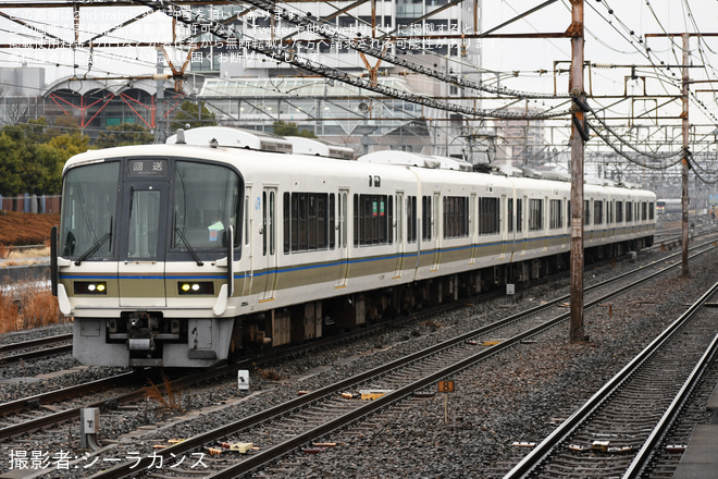 【JR西】221系B15編成奈良転属回送で221系網干車消滅へを吹田駅で撮影した写真