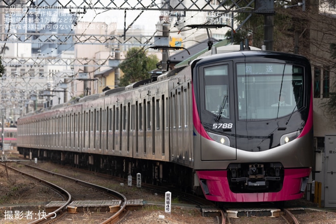 【京王】5000系5738Fが府中競馬正門前駅へ回送