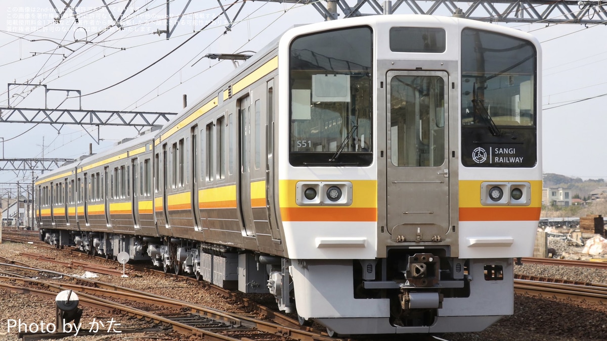 JR東海静岡車両区211系5000番台SS7編成＋6000番台GG4編成（海側