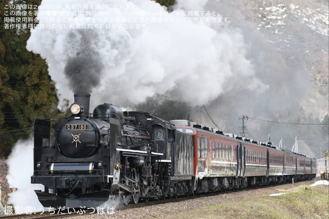 【JR東】C57-180＋12系 「SLばんえつ物語」号 試運転(202503)を不明で撮影した写真