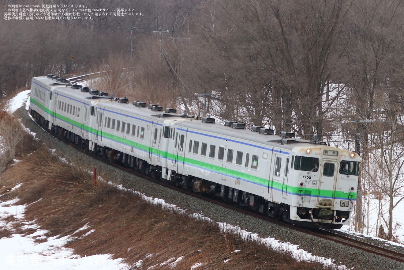 【JR北】函館運輸区所属のキハ40形3両と苫小牧運転所所属のキハ40形1両が釧路運輸車両所へ廃車回送の拡大写真