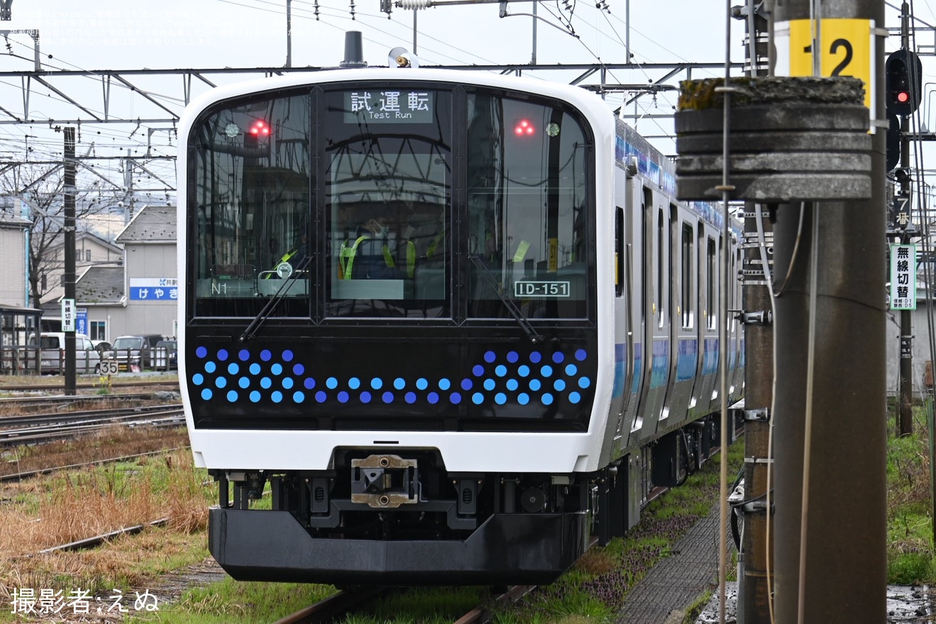 【JR東】仙石線のE131系800番台センN1編成がJ-TREC新津事業所を出場し試運転の拡大写真