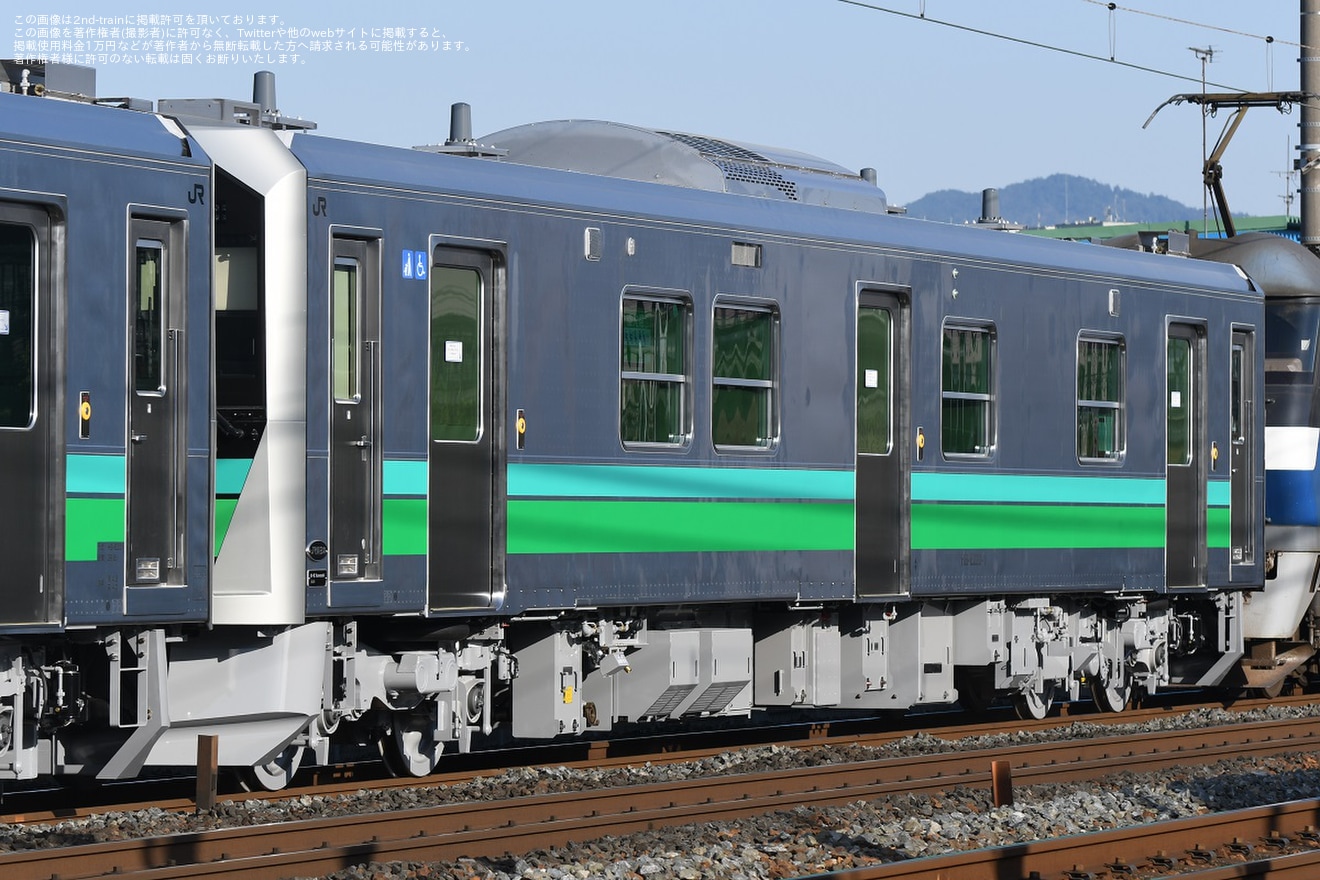 【JR東】HB-E220系3両(HB-E220-1+HB-E221-1+HB-E222-1)川崎車両出場甲種輸送の拡大写真