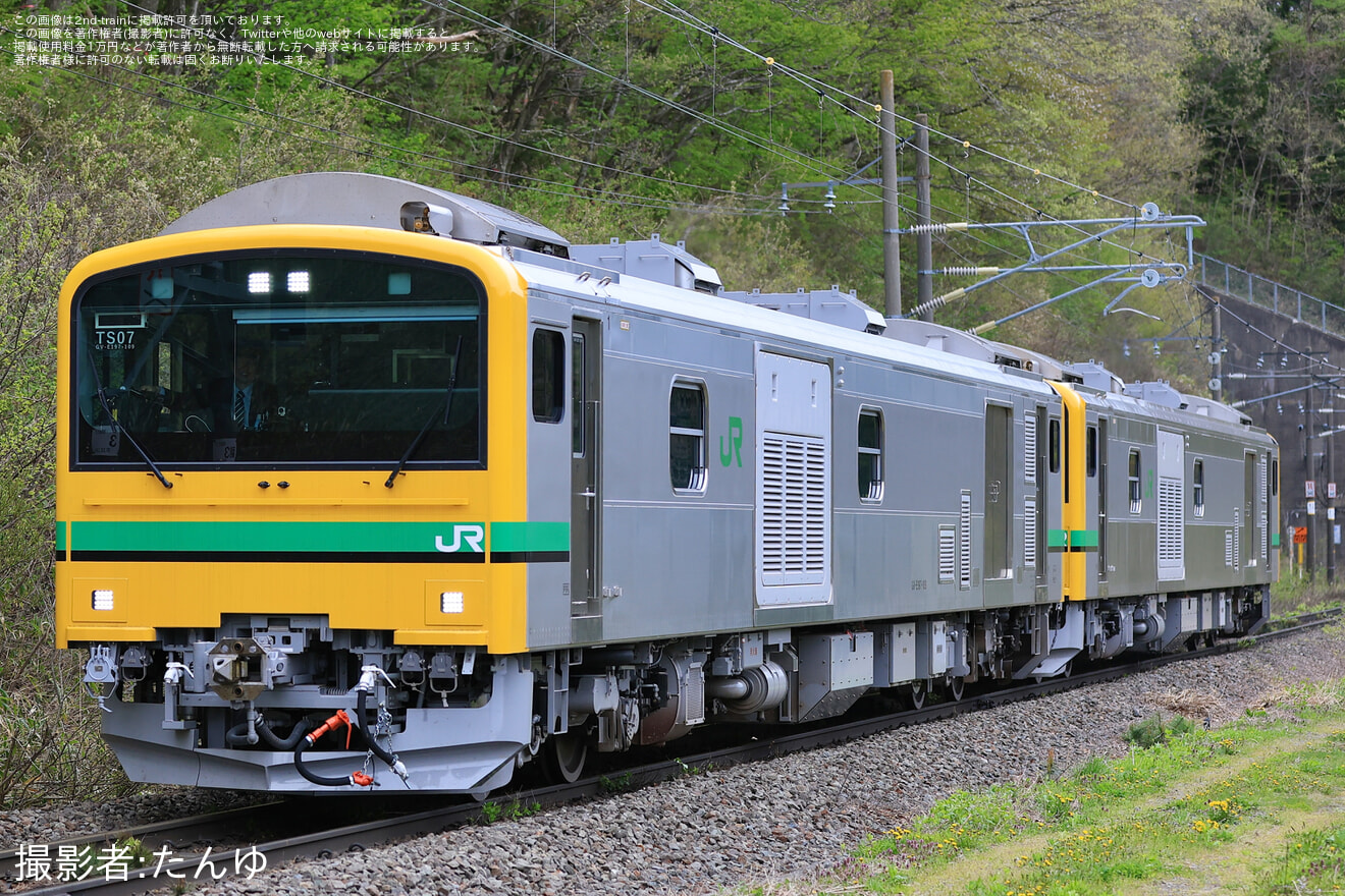 【JR東】GV-E197系TS07編成が、越後石山へ送り込み回送の拡大写真