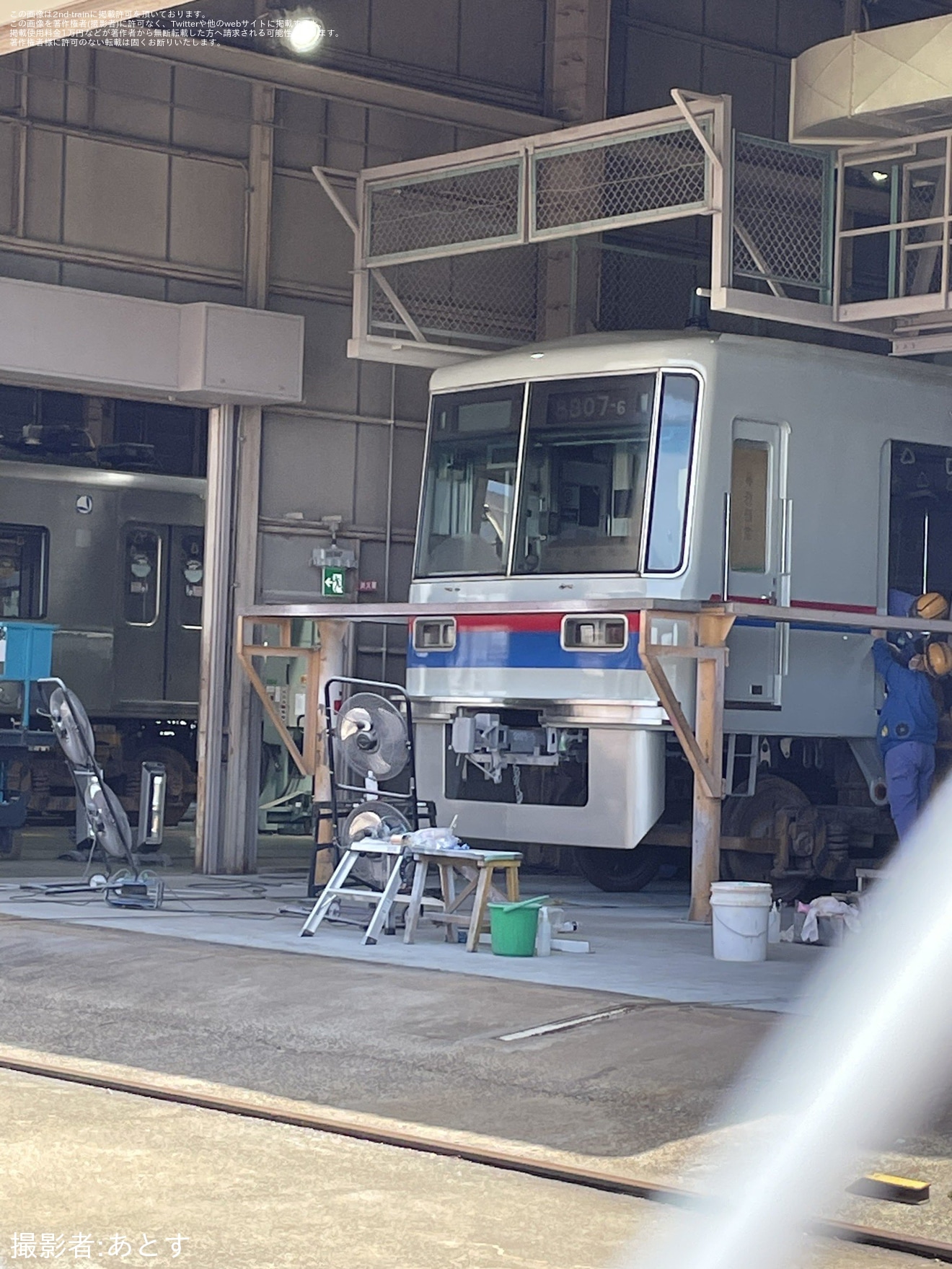 【京成】8800形8807編成が京成色に変更の拡大写真