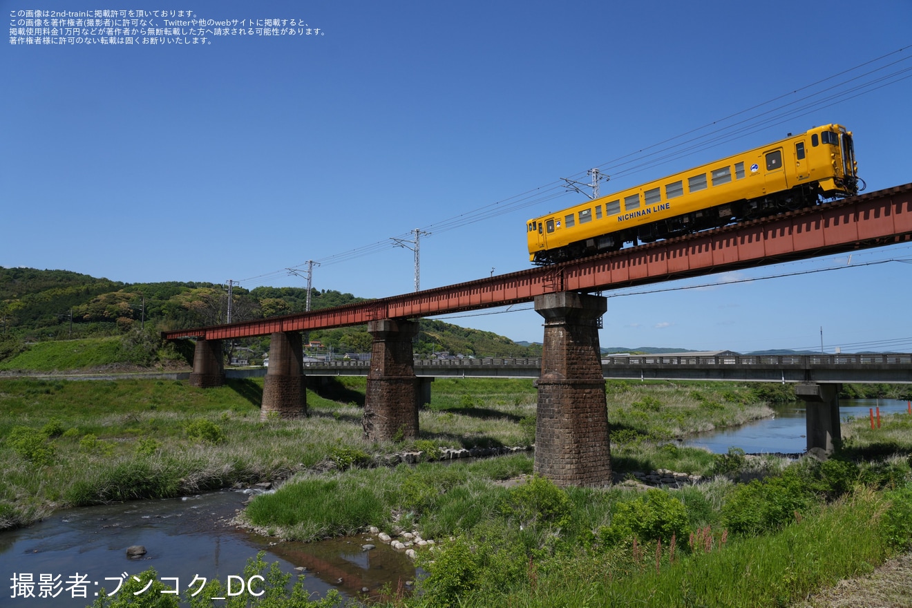 【JR九】キハ40-8097小倉総合車両センター出場の拡大写真