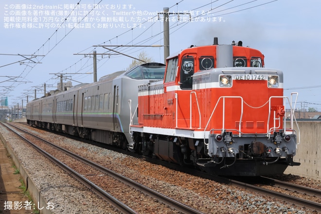 【JR北】789系HL-1003編成が苗穂工場入場回送を不明で撮影した写真