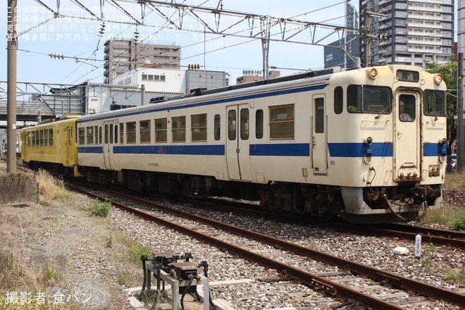 【JR九】キハ125-21+キハ47-9042小倉総合車両センター入場
