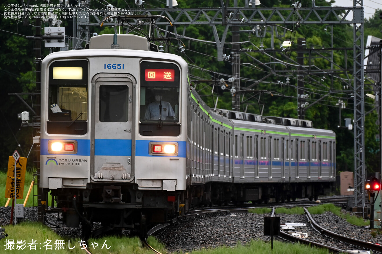 【東武】10030型11651F車輪転削を終えて返却回送の拡大写真