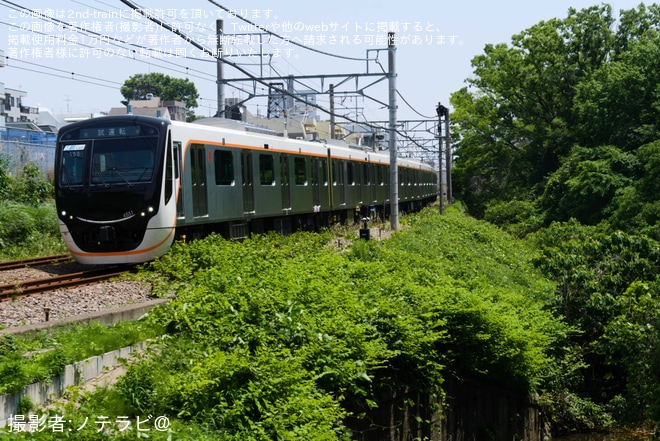 【東急】6020系6151Fが大井町線で日中試運転を不明で撮影した写真