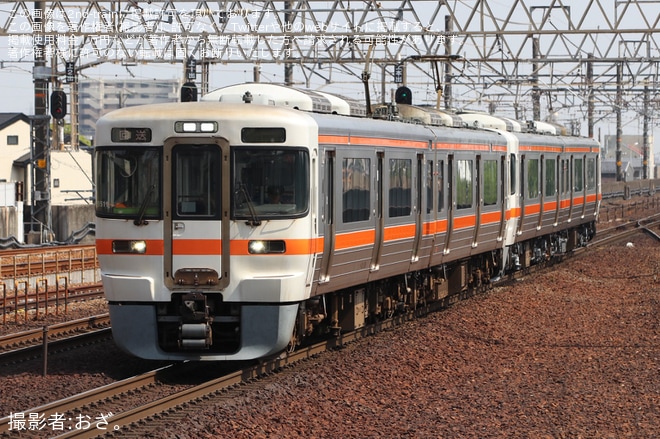 【JR海】313系1300番台B511編成+B510編成が大垣車両区へ回送を不明で撮影した写真