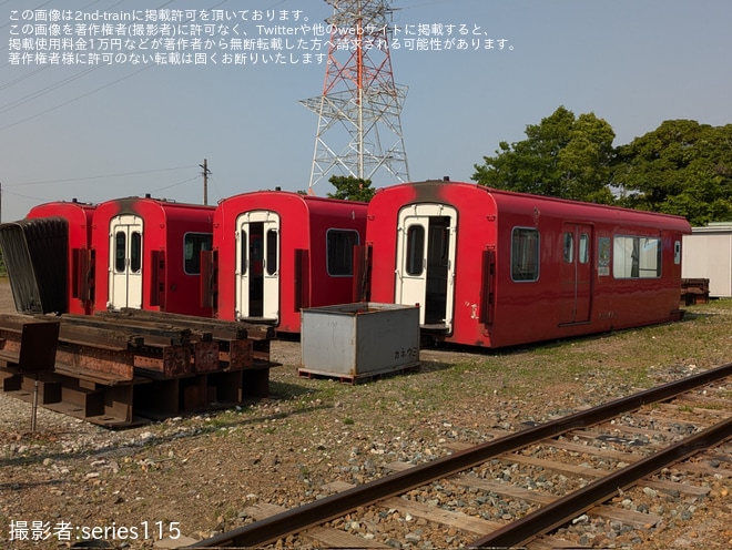 【名鉄】6000系6004Fが車体1両が2つに切断され8個にを不明で撮影した写真
