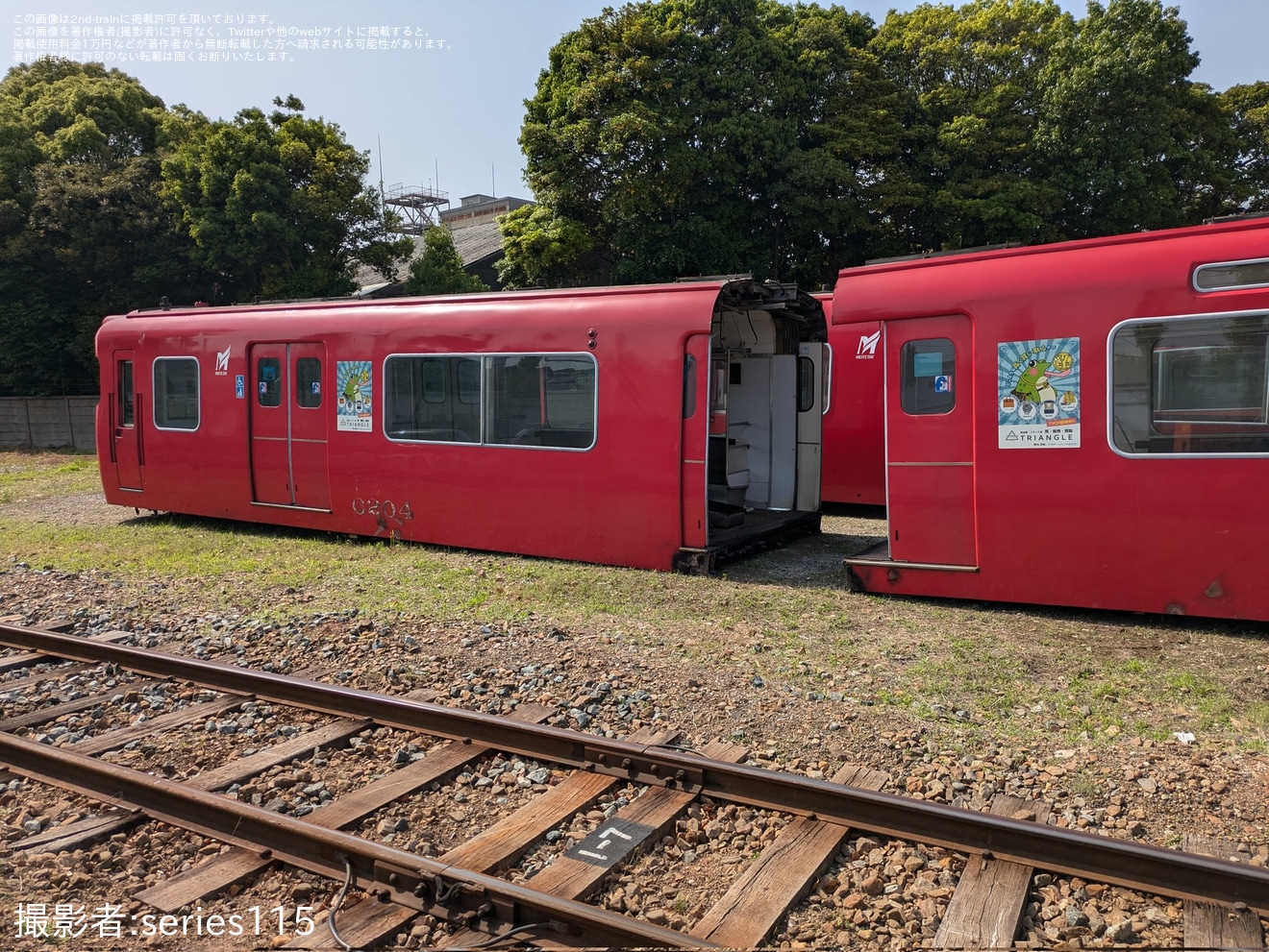 【名鉄】6000系6004Fが車体1両が2つに切断され8個にの拡大写真
