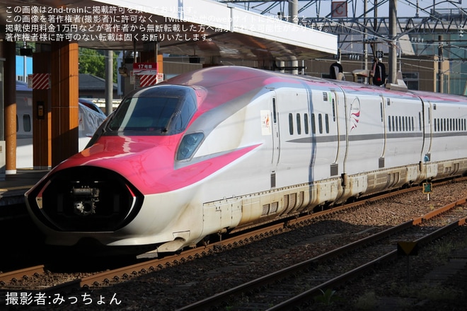 【JR東】「こまち19号」に使用されていたE6系Z2編成で編成分割作業時に不具合が発生