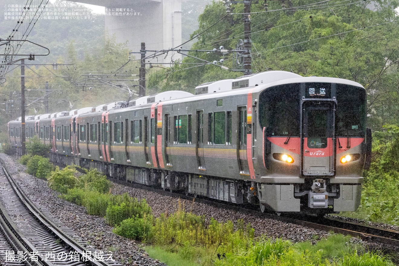 【JR西】227系L30編成+R20編成+R19編成が下関へ回送の拡大写真