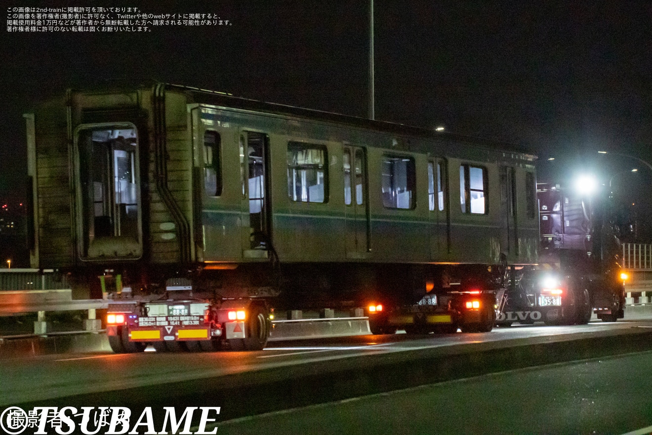 【東臨】70-000形Z8編成の2・3号車が陸送の拡大写真
