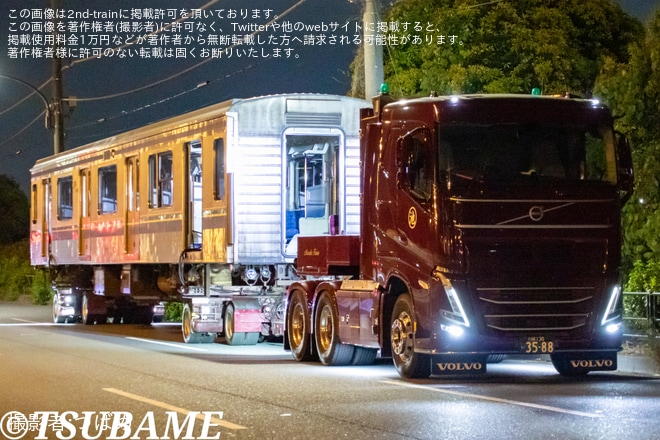 【東臨】70-000形Z8編成の2・3号車が陸送を不明で撮影した写真