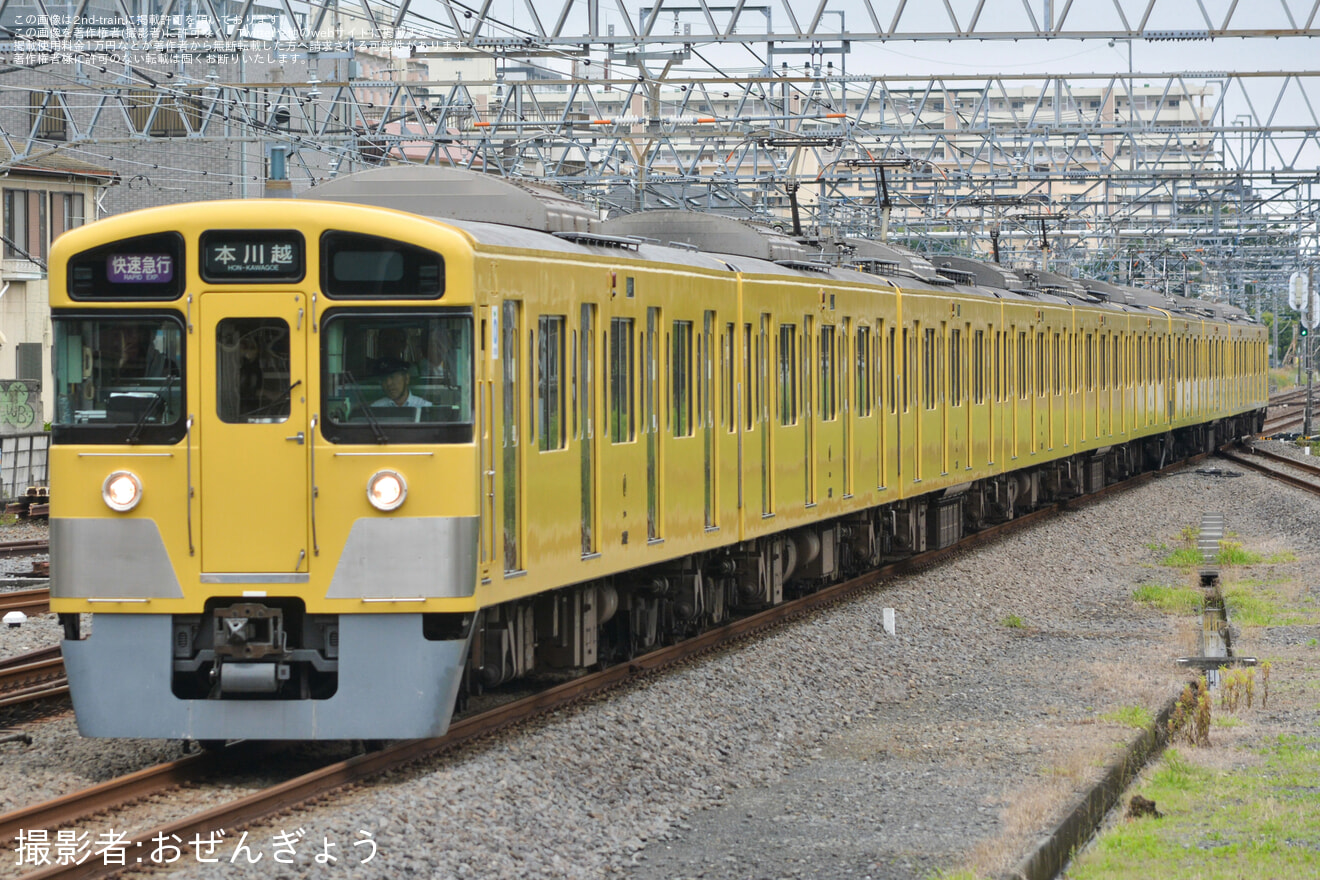 【西武】2000系2507F+2051Fが快速急行1601レに充当の拡大写真