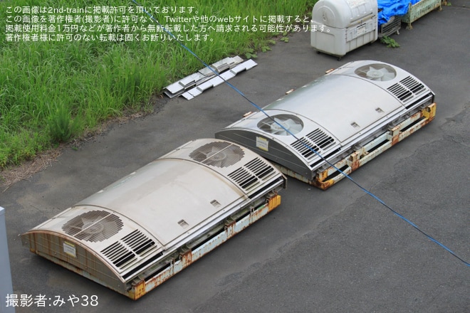 【JR東】東大宮(操)にて185系廃車差し替え用と書かれたクーラーが確認